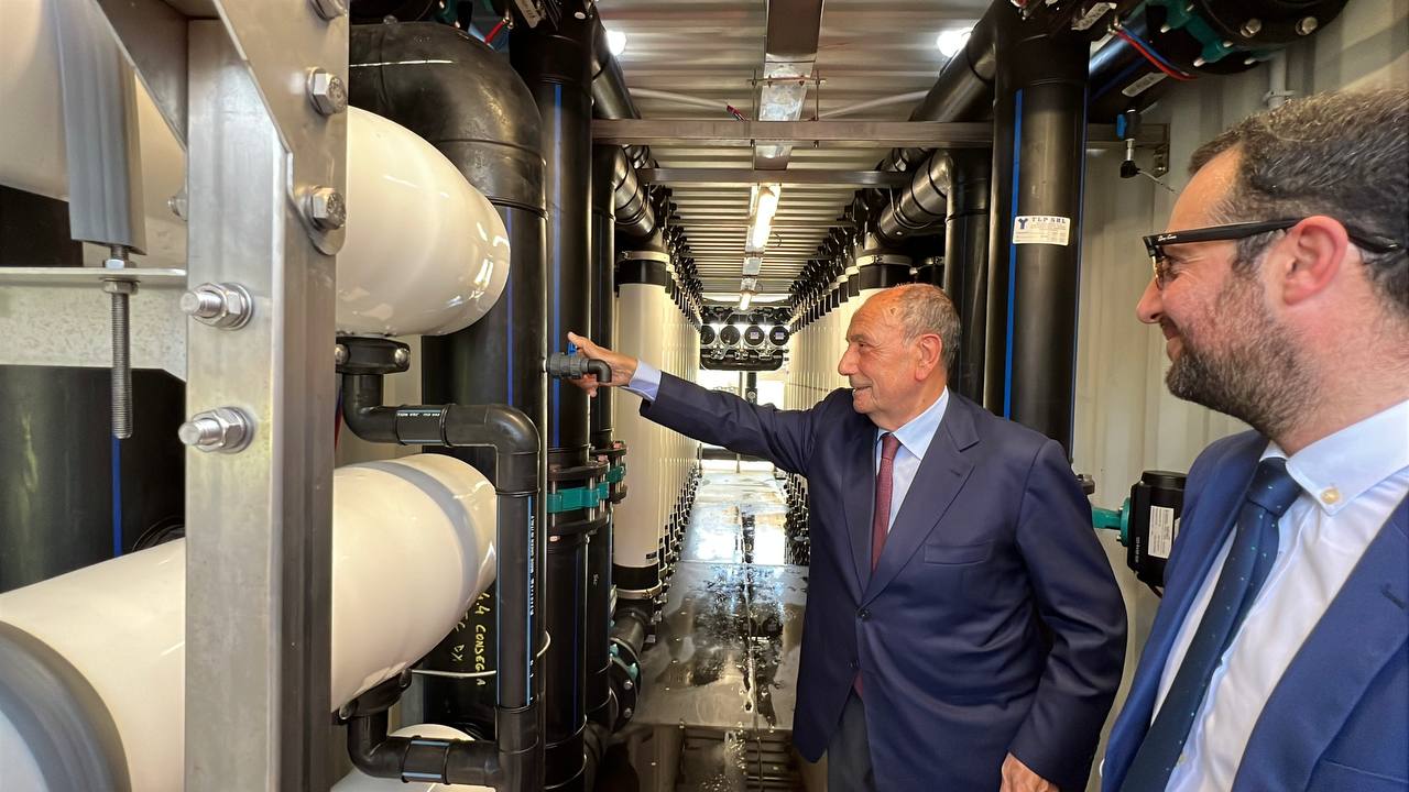Dissalatori, sopralluogo di Schifani a Porto Empedocle: “Da agosto l’acqua nelle condutture grazie ai 100 milioni investiti dalla Regione”